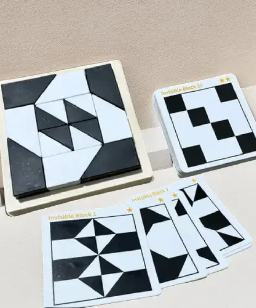Hiding blocks game