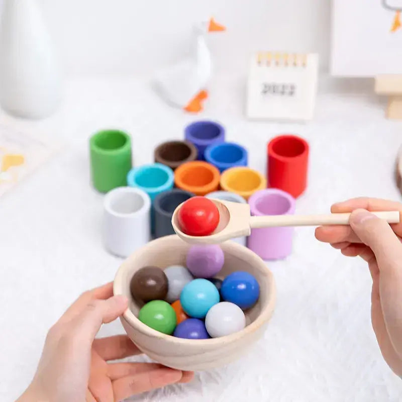 Balls and cups sorting game