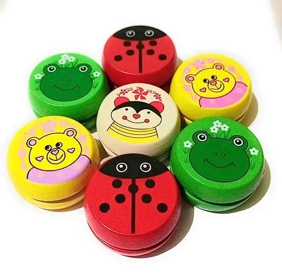 Wooden yoyo spinner toy with assorted color design for travel(1pc)