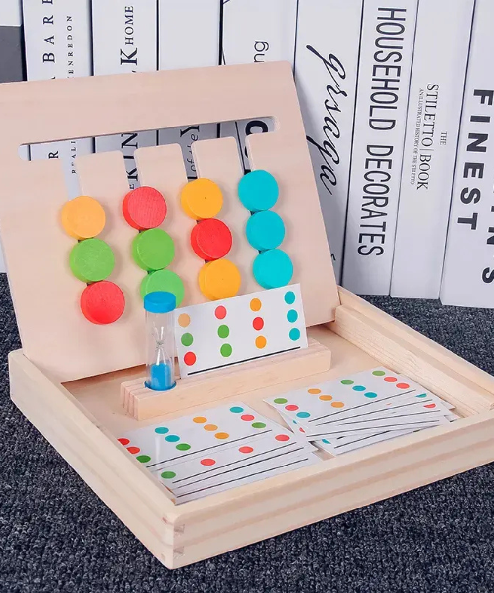 Four color logic game
